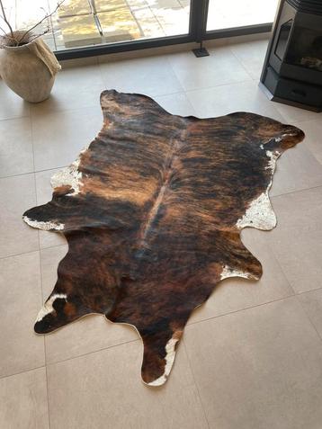 NIEUW Koeienhuid vloerkleed / koevel beschikbaar voor biedingen