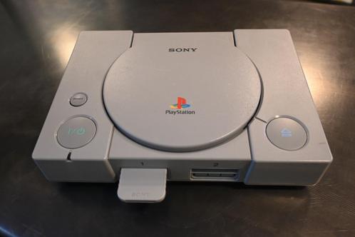 PlayStation 1 met 2 Controllers & Memorycard – Complete Set, Spelcomputers en Games, Games | Sony PlayStation 1, Gebruikt, Overige genres