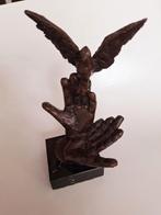 Brons.. 2 handen met duif., Antiek en Kunst, Ophalen of Verzenden