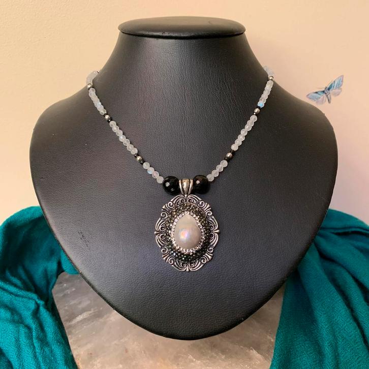 Maansteen spinel parel hanger beschermt welvaart geluk SALE, Sieraden, Tassen en Uiterlijk, Kettingen, Nieuw, Steen of Mineraal