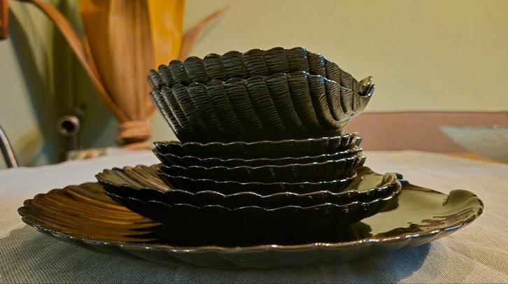 Arcoroc France Zwart Schelp Servies - 9 Delig, Huis en Inrichting, Woonaccessoires | Schalen en Manden, Gebruikt, Schaal, Overige vormen