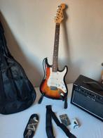 Electrische gitaar, versterker en alle toebehoren In z.g.st., Muziek en Instrumenten, Met versterker, Zo goed als nieuw, Solid body