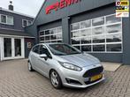 Ford Fiesta 1.0 Titanium / Cruise / Trekhaak ., Auto's, Voorwielaandrijving, Euro 5, Stof, Gebruikt