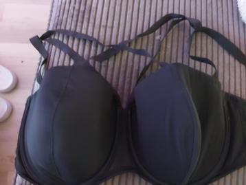Bra with cross straps pentagram 40DDD 90F beschikbaar voor biedingen