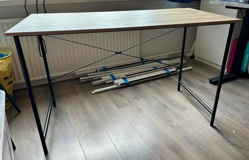 Bureau zgan!, Huis en Inrichting, Bureaus, Zo goed als nieuw, Ophalen
