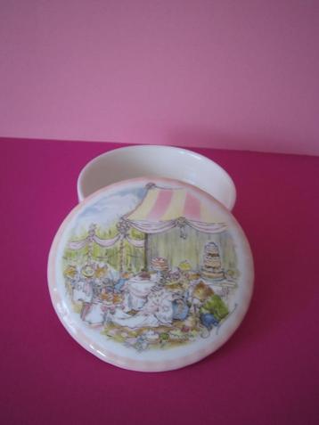 Royal Doulton Brambly Hedge doosje/ trinket box beschikbaar voor biedingen