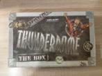 Thunderdome 1999 giftbox LEEG, Ophalen of Verzenden, Gebruikt, Boek, Tijdschrift of Artikel