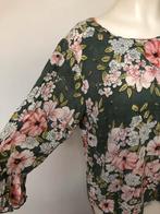 Bindi oudgroen roze bloemen top s/m, Maat 38/40 (M), Bindi, Ophalen of Verzenden, Zo goed als nieuw