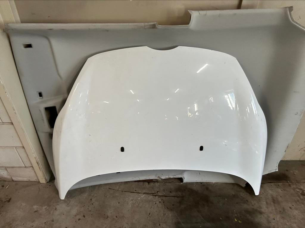 Ford fiesta.  Motorkap.  Bouwjaar 2011, Auto-onderdelen, Ophalen of Verzenden, Ford, Motorkap