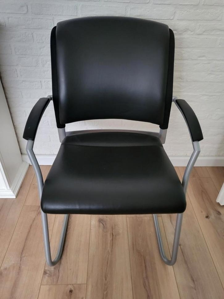 4 Leer Stoelen - Set, Huis en Inrichting, Stoelen, Gebruikt, Vier, Leer, Metaal, Zwart, Ophalen of Verzenden
