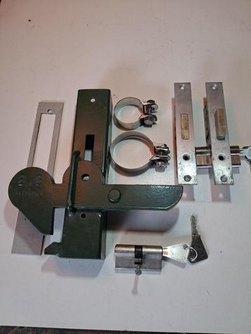 div. hekwerk onderdelen beschikbaar voor biedingen