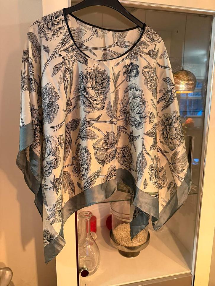 Poncho Tuniek Maat 56/58 - Zomer & Winter! Nieuw, Kleding | Dames, Grote Maten, Zo goed als nieuw, Blouse of Tuniek, Grijs, Ophalen of Verzenden