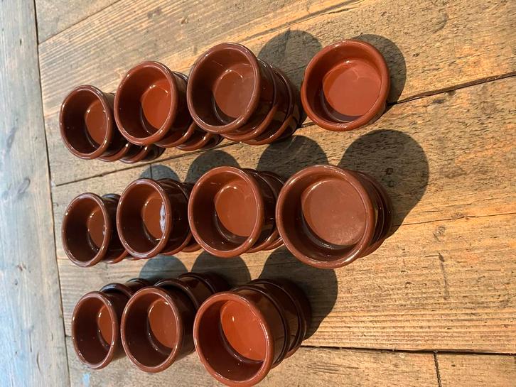 31 Aardewerk Tapas Schaaltjes / Sausschaaltjes, Huis en Inrichting, Keuken | Keukenbenodigdheden, Zo goed als nieuw, Ophalen of Verzenden