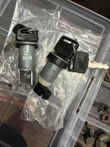 Honda slot set 2 x shadow beschikbaar voor biedingen