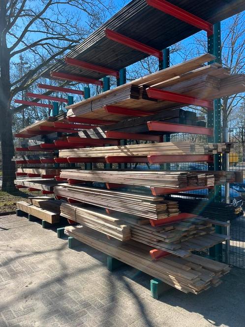 Resthout balken planken palen  schroten blokhutplanken, Doe-het-zelf en Verbouw, Hout en Planken, Nieuw, Balk, Vuren, 250 tot 300 cm