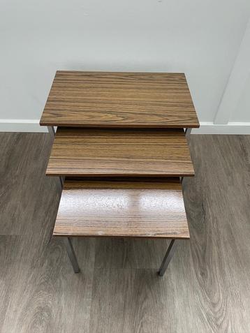 Mimiset nesting tables beschikbaar voor biedingen
