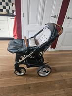 Mutsy Nio kinderwagen met reiswieg en autostoel adapters, Kinderen en Baby's, Kinderwagens en Combinaties, Ophalen, Gebruikt, Combiwagen