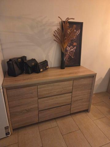 Dressoir B283 x H80 x D50  beschikbaar voor biedingen