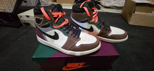 Nike Jordan  handcrafted, Kleding | Heren, Schoenen, Nieuw, Sneakers of Gympen, Bruin, Ophalen of Verzenden