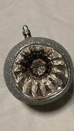 Vintage antieke kerstbal, deukbal heel groot zilver, Ophalen of Verzenden, Zo goed als nieuw