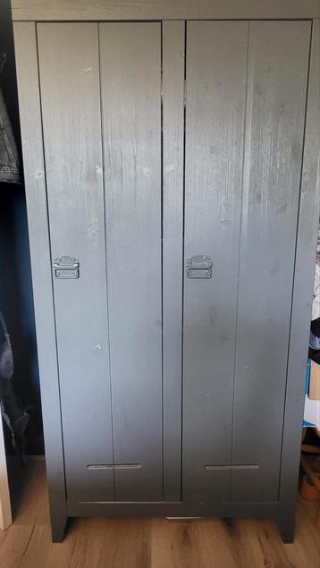 Grijze locker kast Woood beschikbaar voor biedingen