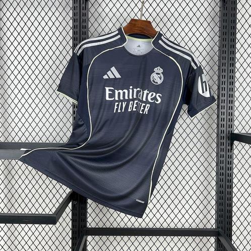 Real Madrid Uitshirt 25/26, Sport en Fitness, Voetbal, Zo goed als nieuw, Shirt, Maat XL, Ophalen of Verzenden