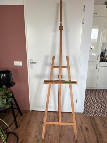 Schildersezel te koop beschikbaar voor biedingen