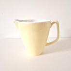 Gouda pastel gele schenkkan vintage sevies geen maastricht, Antiek en Kunst, Ophalen of Verzenden