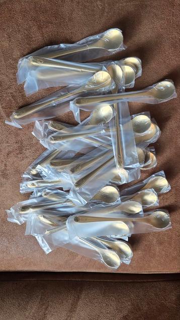 Chocomel Lepels Goudkleurig - 24 Nieuwe Stuks beschikbaar voor biedingen