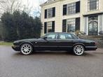 Jaguar XJR V8 Zwart, XJR-100 velgen - 400pk+, Auto's, Jaguar, Automaat, Achterwielaandrijving, 8 cilinders, Zwart