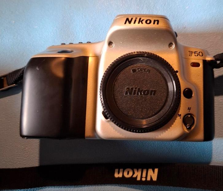 Nikon F50 Analoge Camera - Spiegelreflex, Audio, Tv en Foto, Fotocamera's Analoog, Gebruikt, Spiegelreflex, Nikon, Ophalen of Verzenden