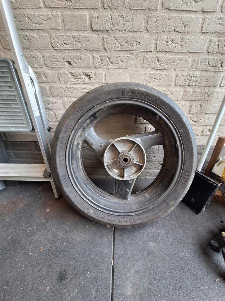 Motorfiets Achtervelg Pirelli 180/55 ZR17, Motoren, Onderdelen | Merk-onafhankelijk, Gebruikt, Ophalen