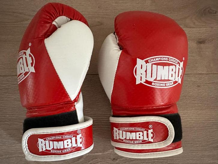 Rumble junio boxhandschoenen, Sport en Fitness, Vechtsporten en Zelfverdediging, Gebruikt, Overige, Vechtsportmateriaal, Maat XS of kleiner