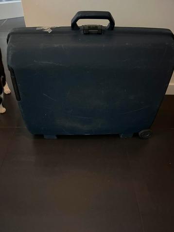 Samsonite koffer blauw met sleutel beschikbaar voor biedingen