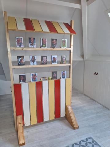 Down the clown  oud hollandse spellen  word verhuurd  beschikbaar voor biedingen