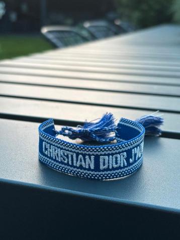 Dior armband geborduurd  beschikbaar voor biedingen