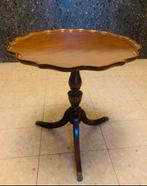 Grand Rapids- pie crust mahonie ( wijn) tafel, Antiek en Kunst, Ophalen