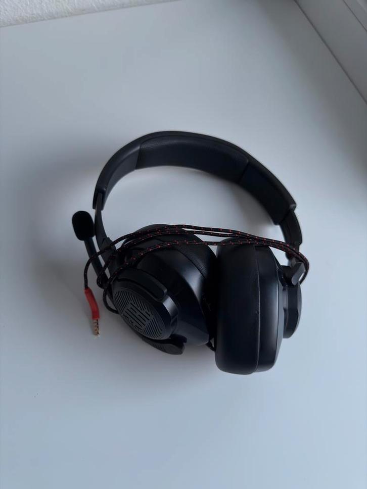 JBL Quantum 200 Gaming Headset, Computers en Software, Headsets, Zo goed als nieuw, On-ear, Bedraad, Gaming headset, Volumeregelaar