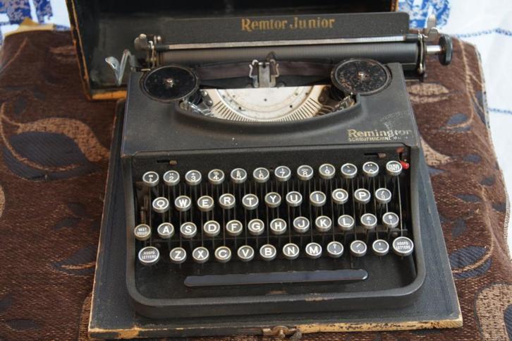 Typemachine  ( Remington, Diversen, Typemachines, Ophalen of Verzenden