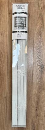Nieuwe kunststof jaloezie 90x240cm - Houtlook 50mm, 200 cm of meer, Wit, Nieuw, 50 tot 100 cm
