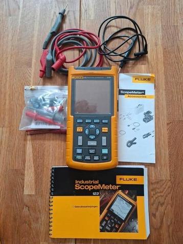 Fluke 123 industrial scopemeter beschikbaar voor biedingen