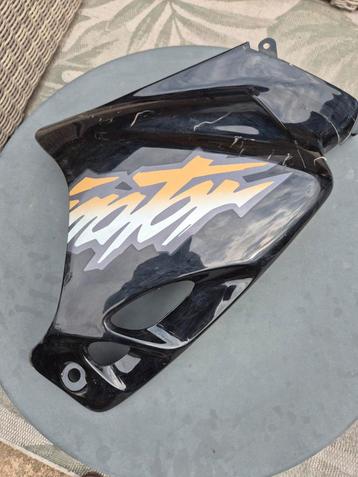Honda Dominator RD08 Kuipdeel Rechts beschikbaar voor biedingen