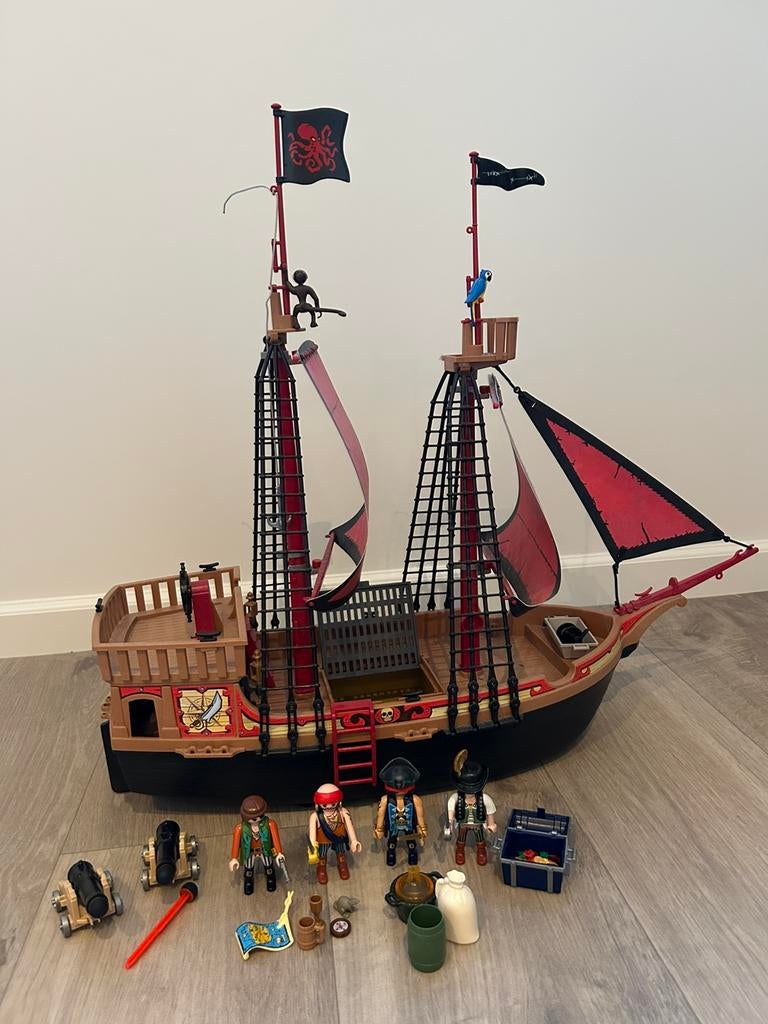 Playmobil piratenschip 70411, Ophalen of Verzenden, Zo goed als nieuw, Complete set