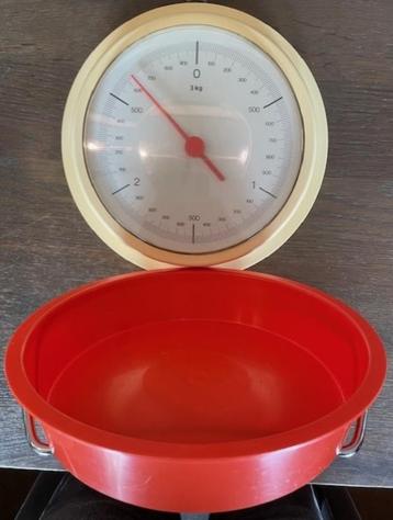 Vintage retro wandweegschaal van Brabantia beschikbaar voor biedingen