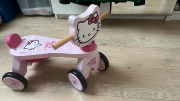 Houten Hello Kitty loopfiets beschikbaar voor biedingen