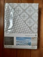Flannel bed set, Huis en Inrichting, Slaapkamer | Beddengoed, Eenpersoons, Wit, Dekbedovertrek, Nieuw