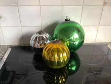 Oude grote heksenballen/kerstballen beschikbaar voor biedingen