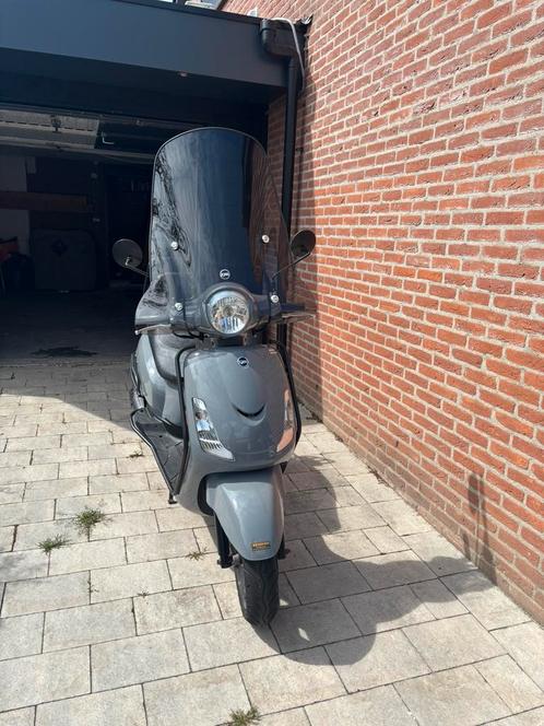 Sym fiddle 2 heeft maar 1396km gereden., Fietsen en Brommers, Scooters | SYM, Zo goed als nieuw, Fiddle, Maximaal 25 km/u, Ophalen of Verzenden