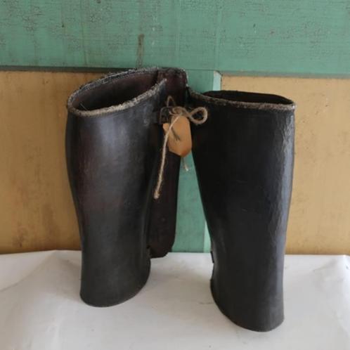 Beenkappen leer origineel 31 cm hoog SET PRIJS, Antiek en Kunst, Curiosa en Brocante, Ophalen of Verzenden