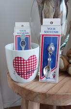 Hollandse souvenier lepeltjes en beker, Antiek en Kunst, Antiek | Bestek, Ophalen of Verzenden